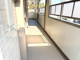 外構工事その他 亀裂や傷みを解消し、安全性と清掃性を高めた共用通路